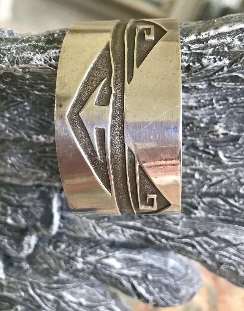 Help with IDing stamp - JS - Hopi cuff bracelet