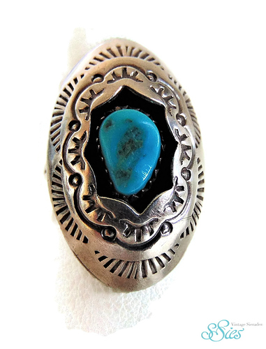 Navajo_grote_ovale_stamped_shadow_box_ring_turquoise_3