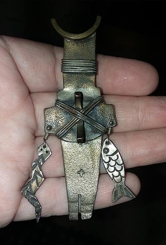 brooch 1