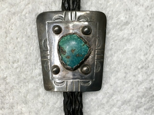 Vintage bolo with green turquoise - Identifying & Discovering ...